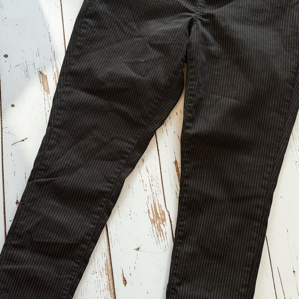 No Boundaries Black Pinstripe Skinny Pants Size L 11/13 Pull-On Stretch Career W - Picture 3 of 10
